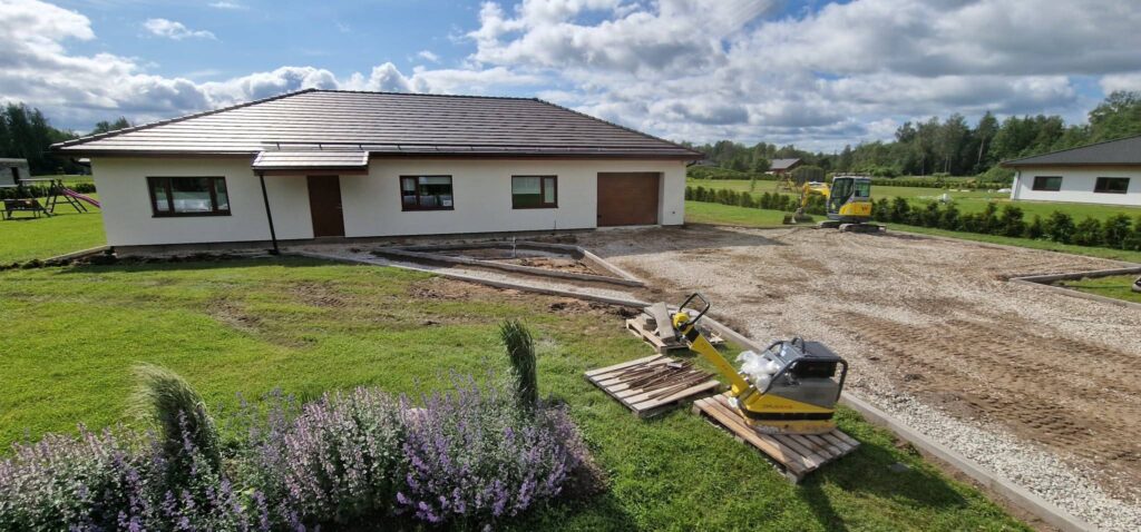 Maja ehitusplats rohi tee ehitus