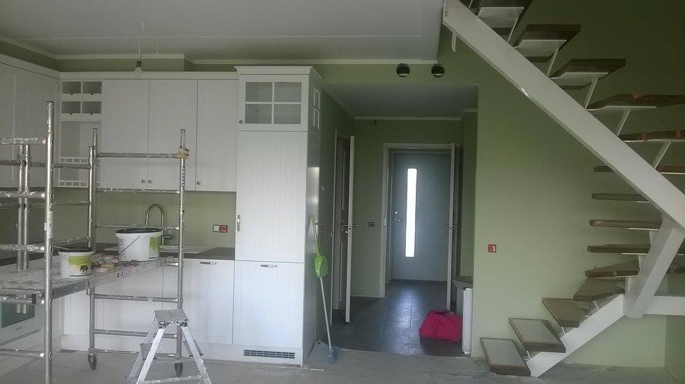 Ehitusviimistlus roheline valge